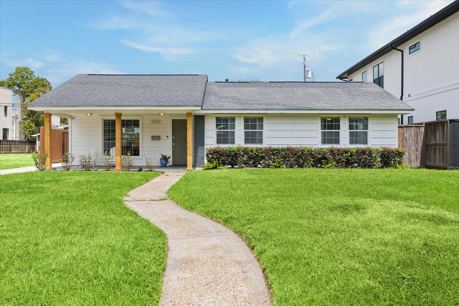 Property photo for 1232 Chantilly Lane, Houston, TX