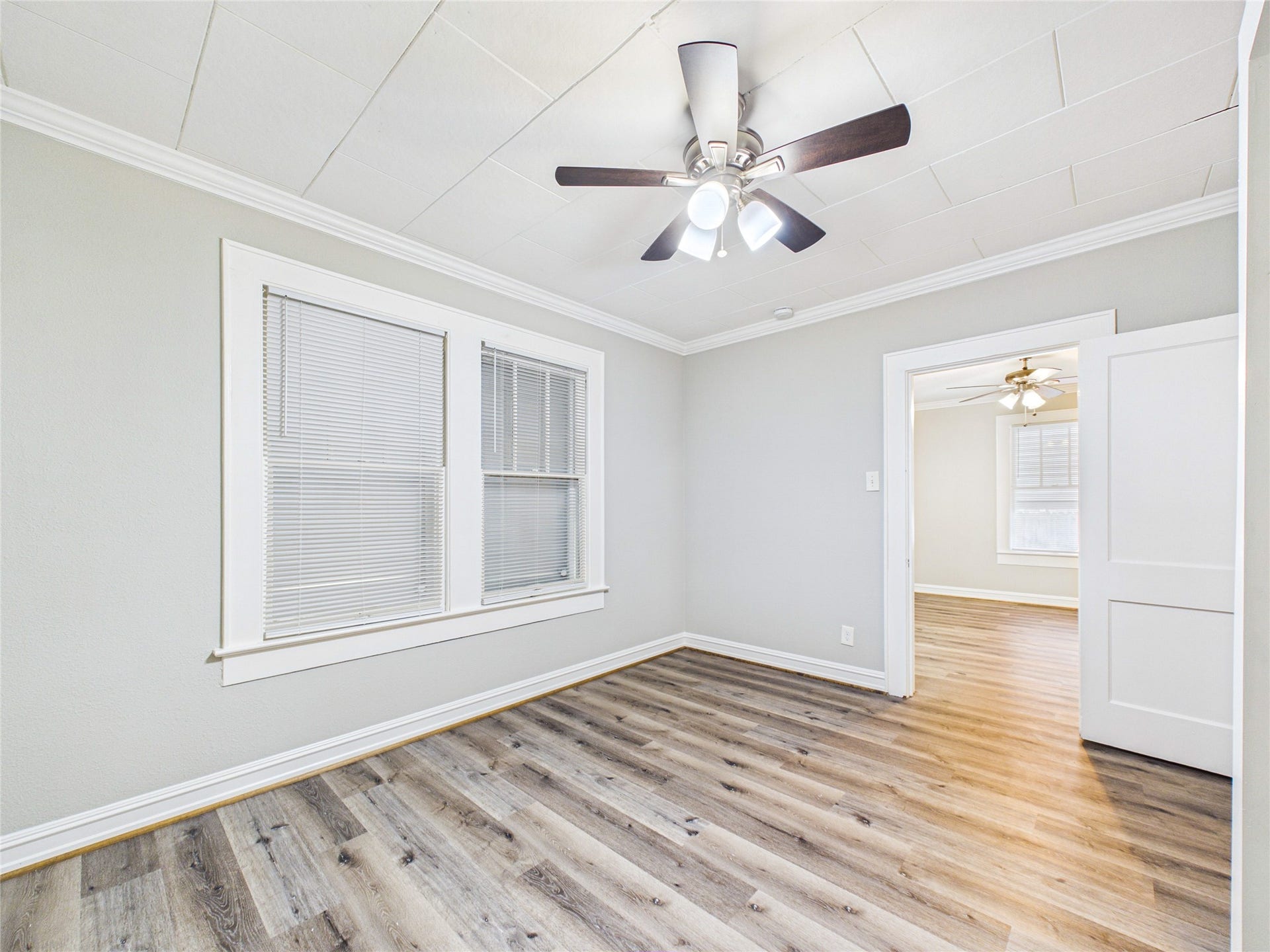 917 Laurel Street, La Marque, TX 77568 Front bedroom #1, off the living area