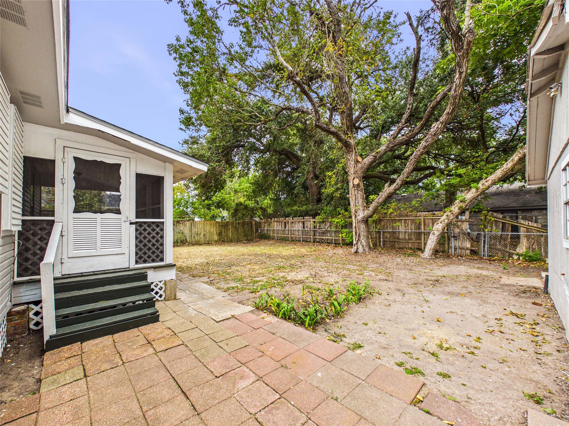 917 Laurel Street, La Marque, TX 77568 917 Laurel Street, La Marque, TX 77568