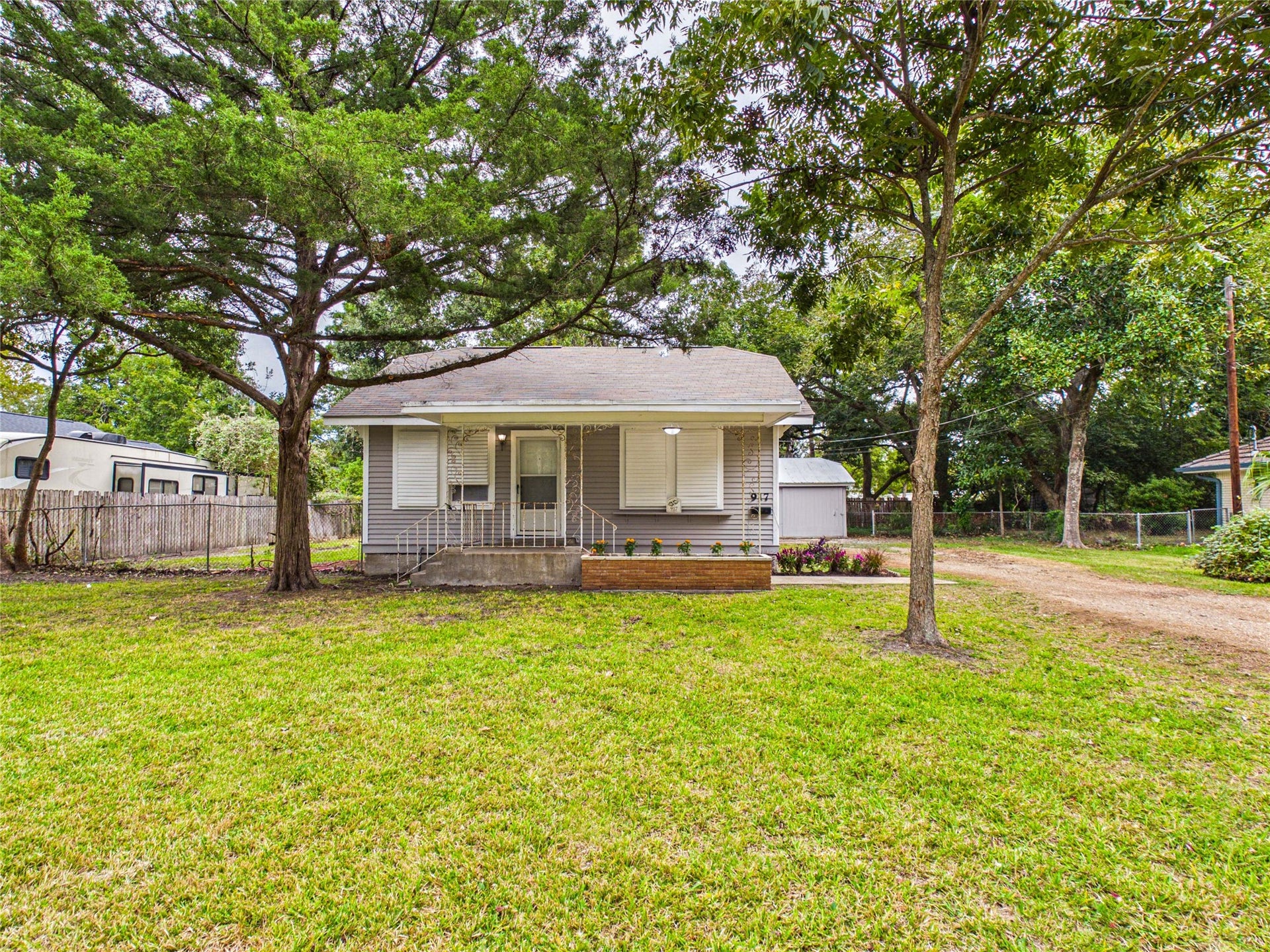 917 Laurel Street, La Marque, TX 77568 917 Laurel Street, La Marque, TX 77568