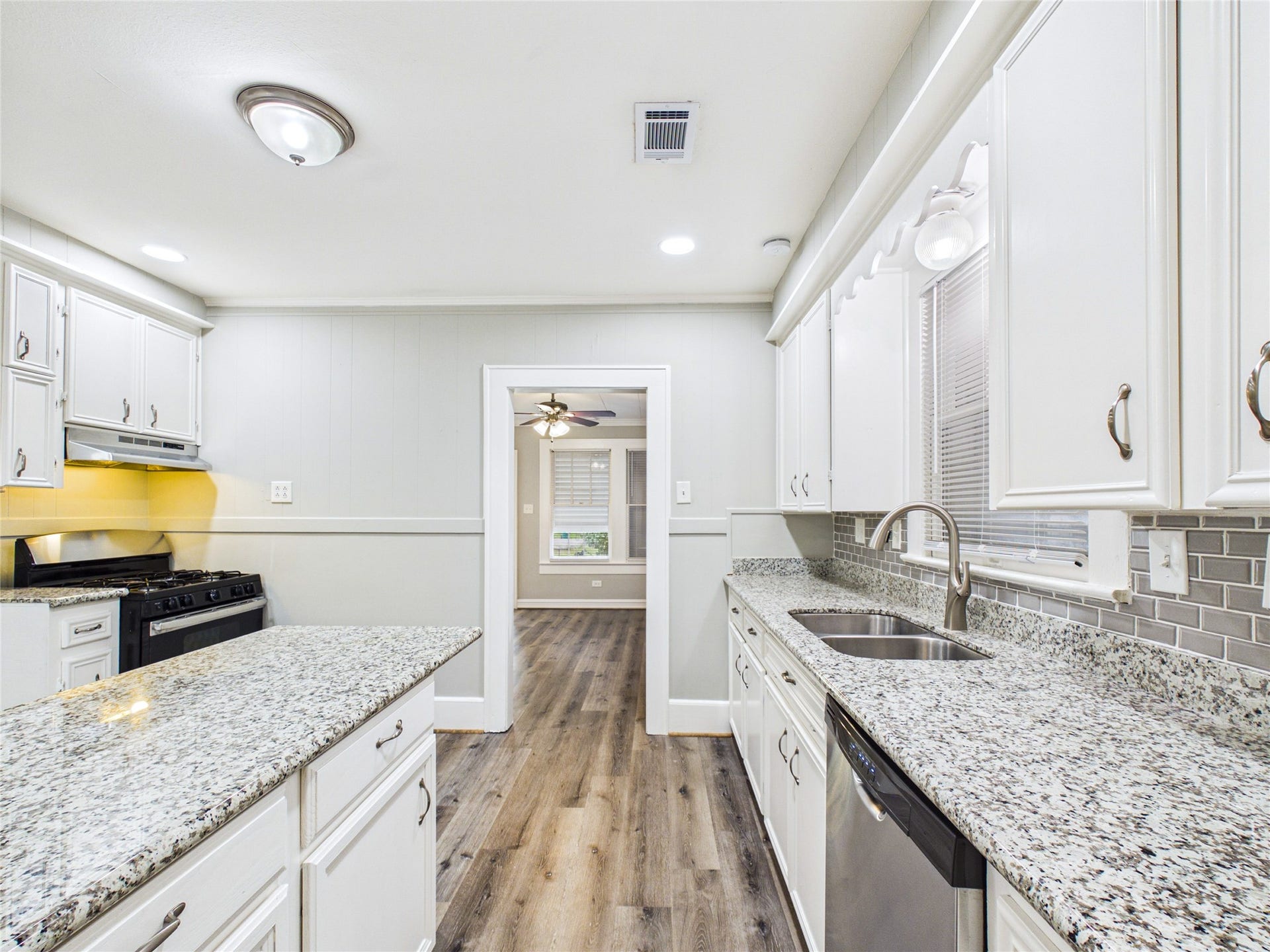 917 Laurel Street, La Marque, TX 77568 917 Laurel Street, La Marque, TX 77568