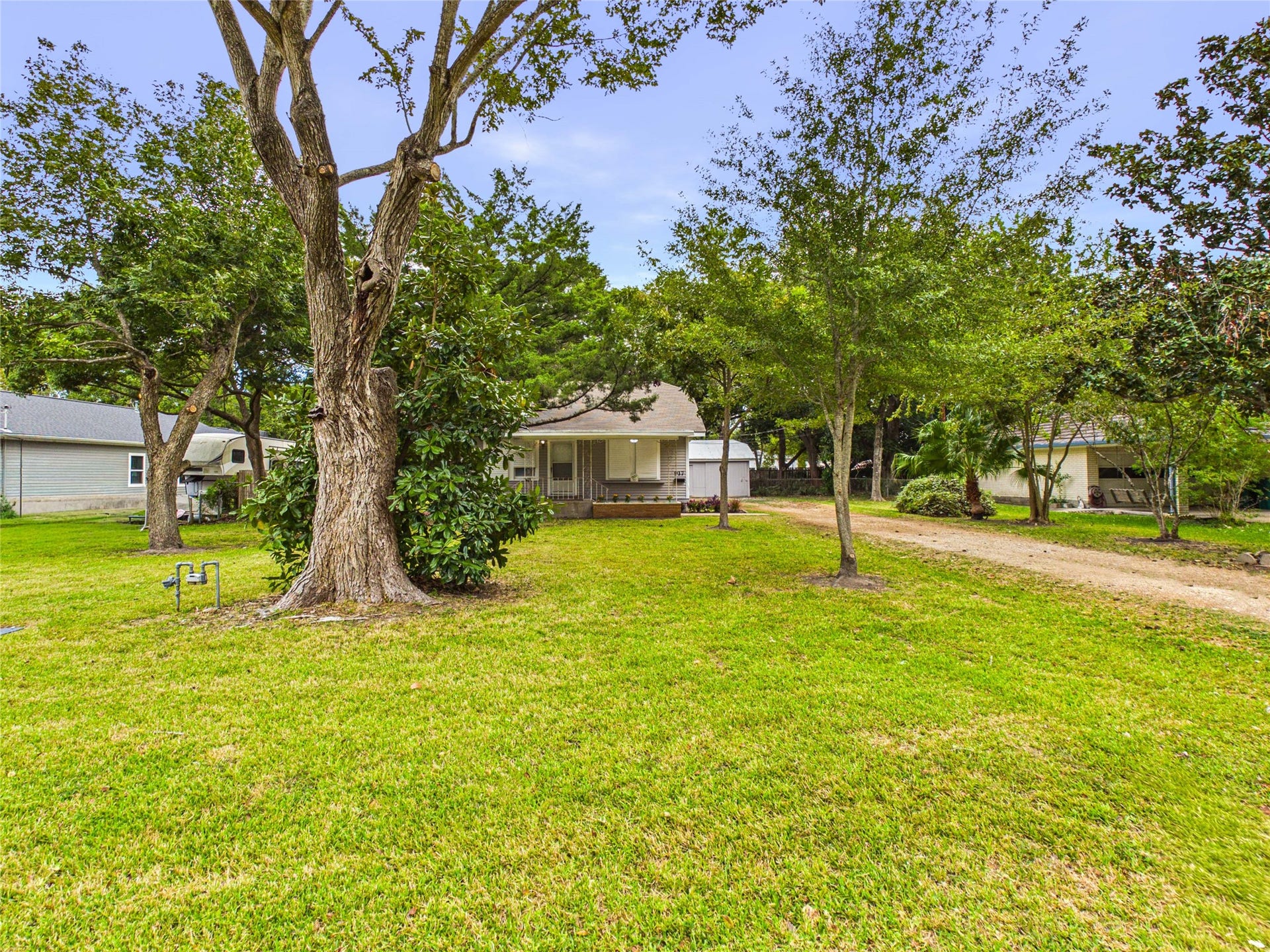 917 Laurel Street, La Marque, TX 77568 917 Laurel Street, La Marque, TX 77568