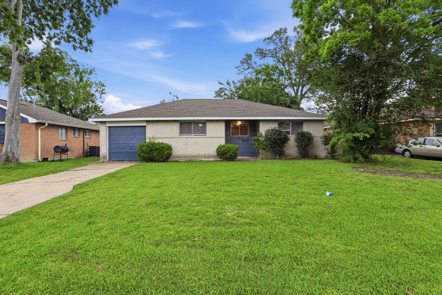 Property photo for 14519 Draycott Lane, Houston, TX