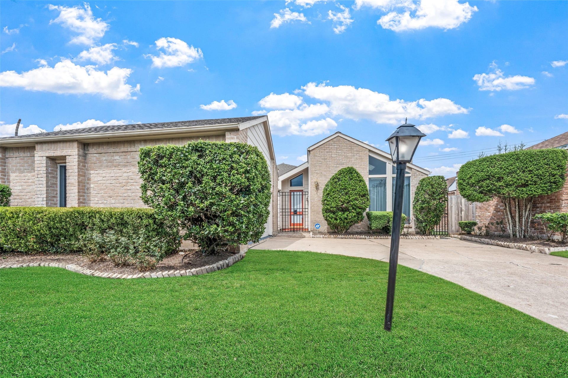12906 Ashford Chase Drive, Houston, TX 77082