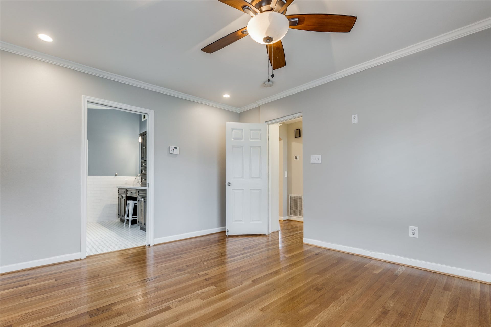 4035 Oak Ridge Street, Houston, TX 77009 4035 Oak Ridge Street, Houston, TX 77009
