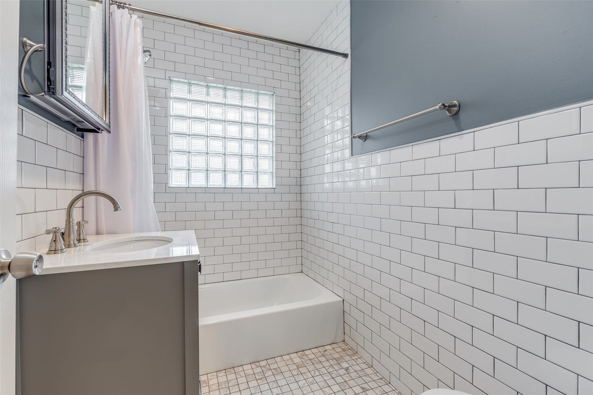 4035 Oak Ridge Street, Houston, TX 77009 4035 Oak Ridge Street, Houston, TX 77009