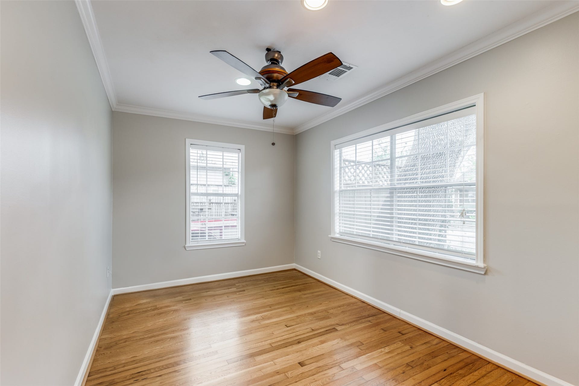 4035 Oak Ridge Street, Houston, TX 77009 4035 Oak Ridge Street, Houston, TX 77009
