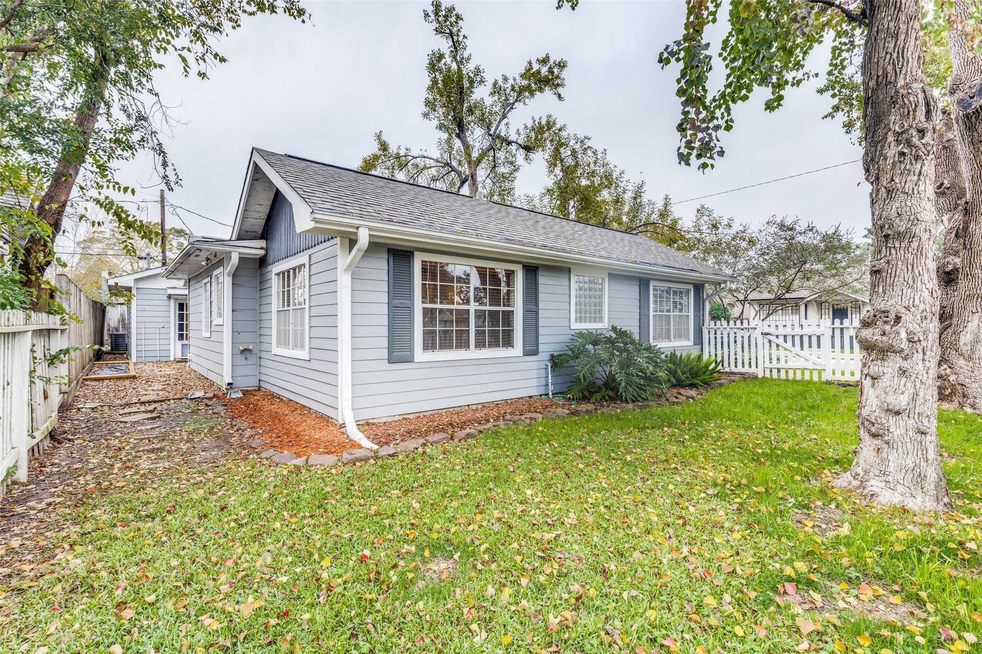4035 Oak Ridge Street, Houston, TX 77009 4035 Oak Ridge Street, Houston, TX 77009