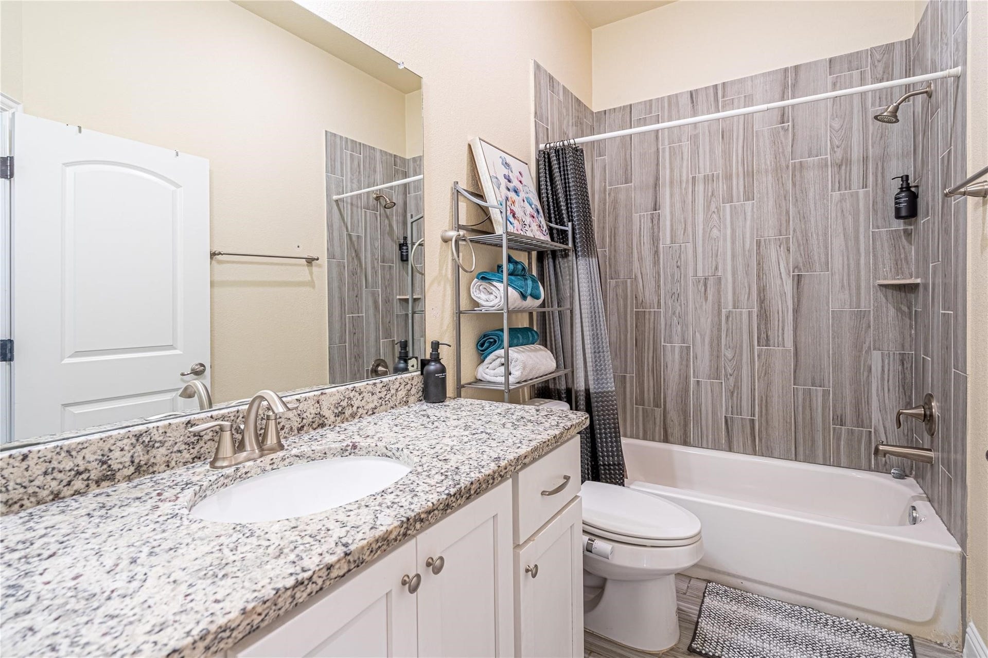 8211 Cannon Street, Houston, TX 77051