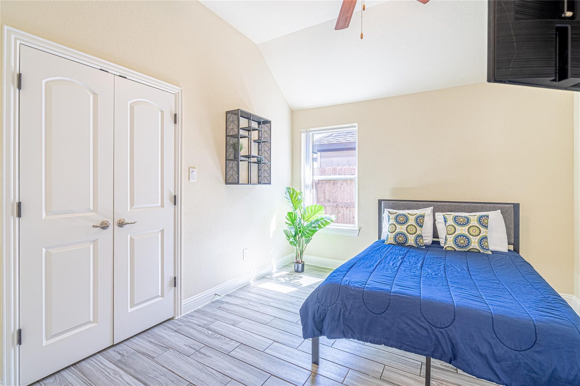 8211 Cannon Street, Houston, TX 77051