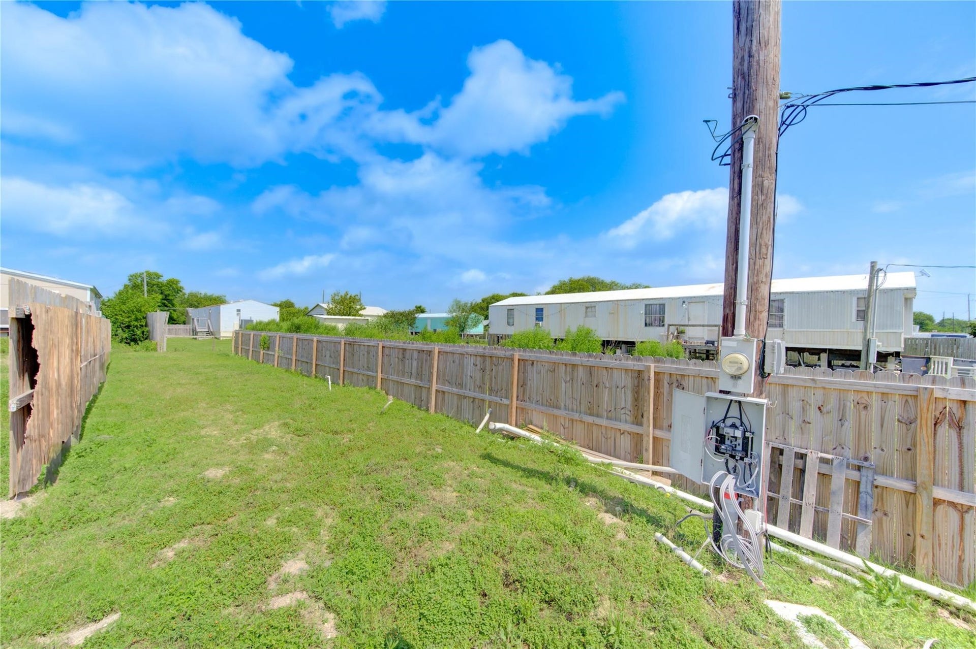 936 13th Street, Dickinson, TX 77539 All the lots have all utilities