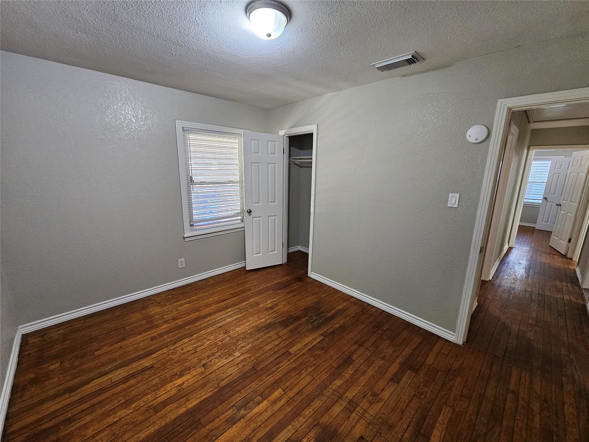 1909 2nd Avenue N, Texas City, TX 77590 1909 2nd Avenue N, Texas City, TX 77590
