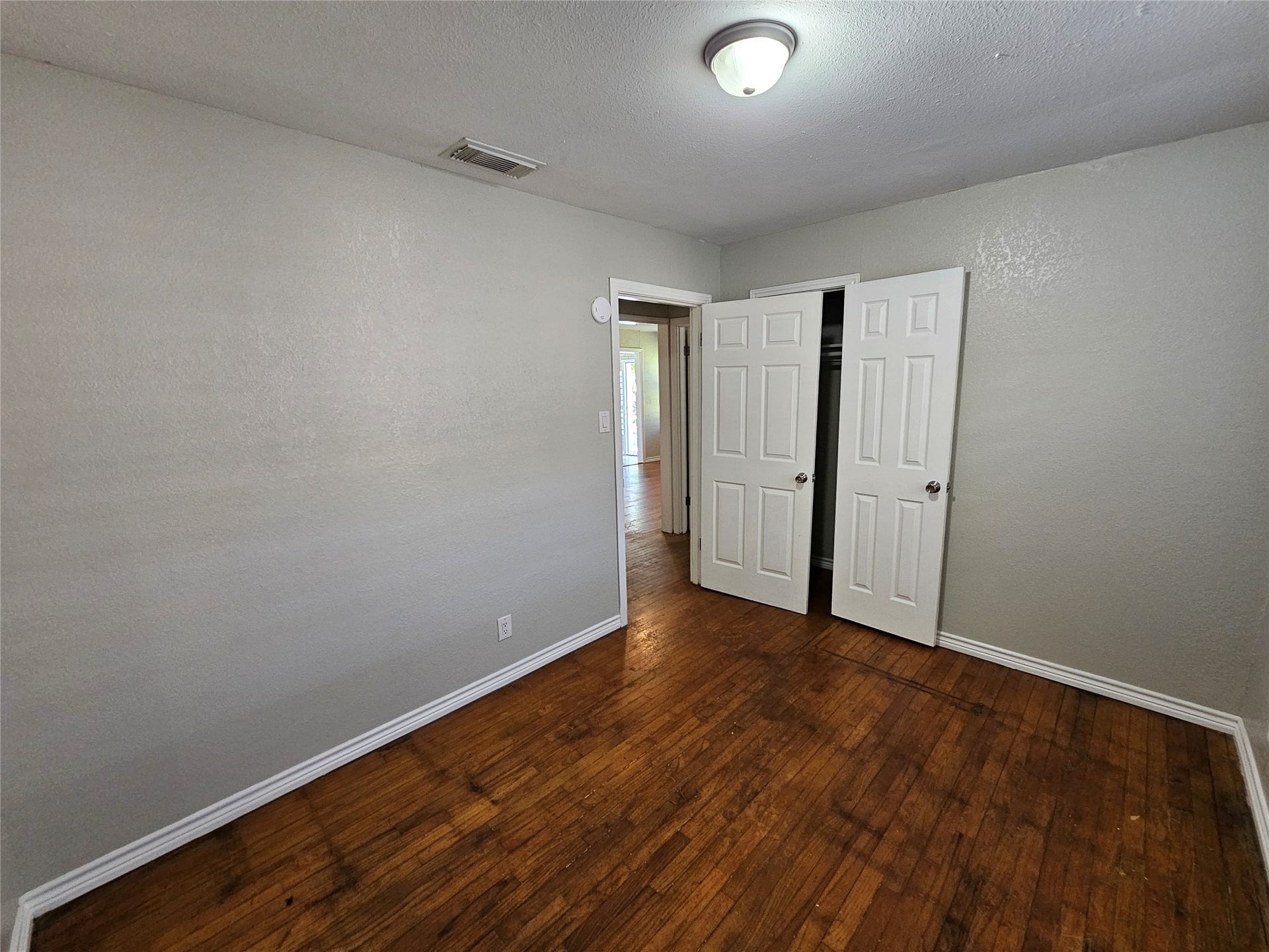 1909 2nd Avenue N, Texas City, TX 77590 1909 2nd Avenue N, Texas City, TX 77590