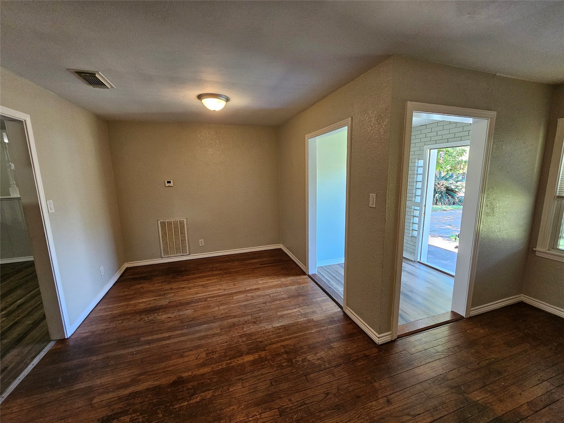 1909 2nd Avenue N, Texas City, TX 77590 1909 2nd Avenue N, Texas City, TX 77590