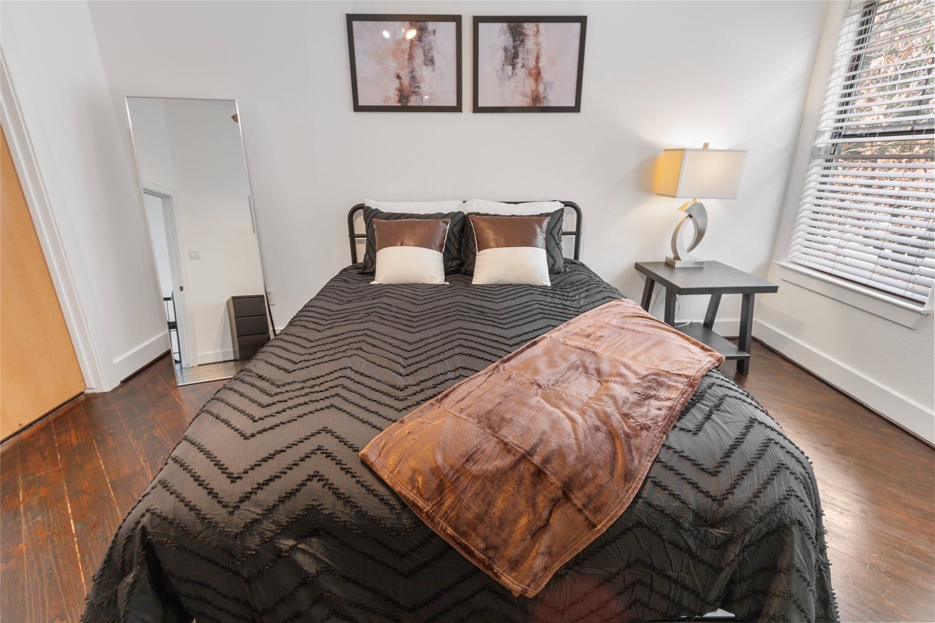 Spacious bedroom
