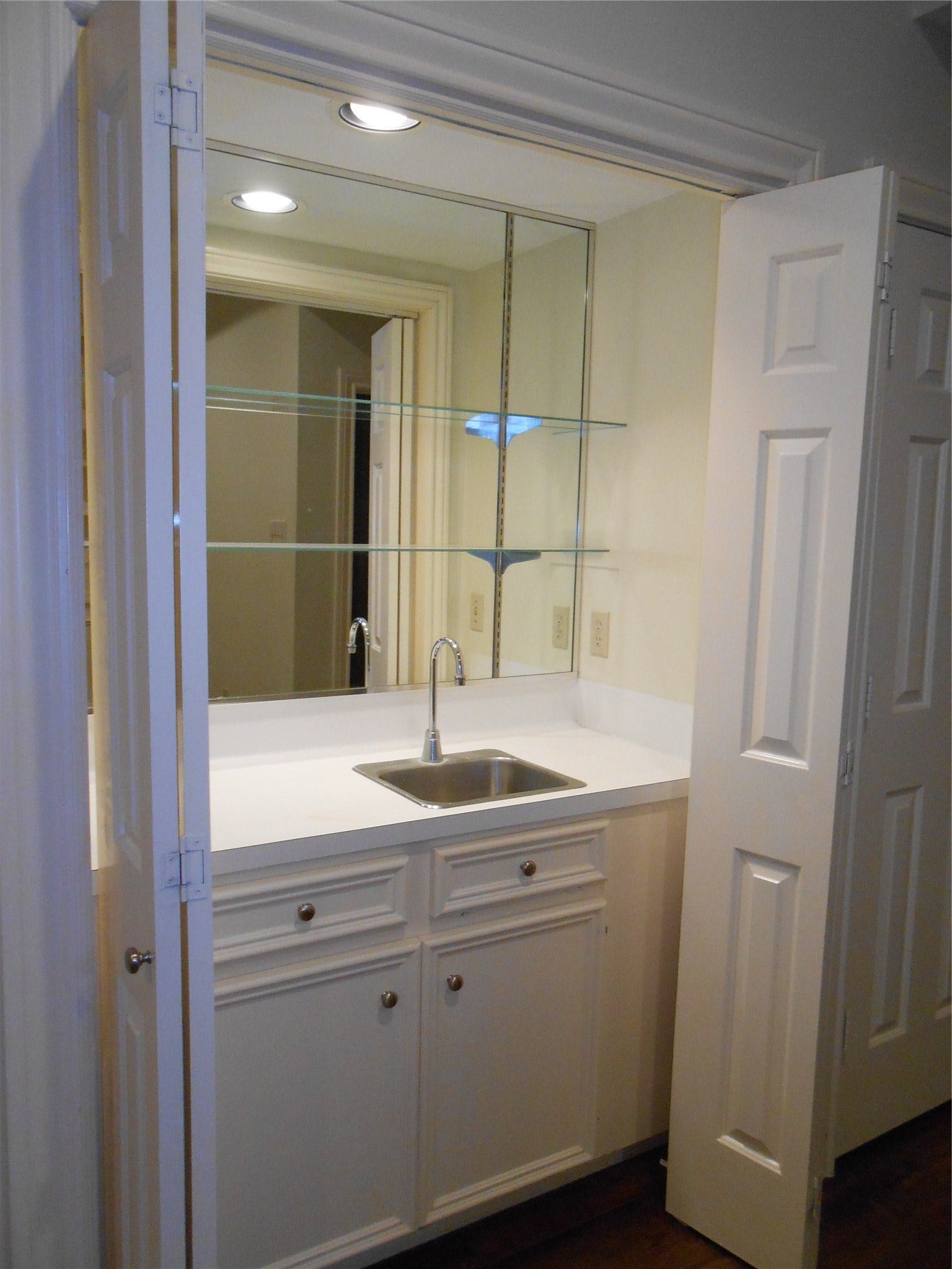 18 Crescent View Court, The Woodlands, TX 77381 18 Crescent View Court, The Woodlands, TX 77381
