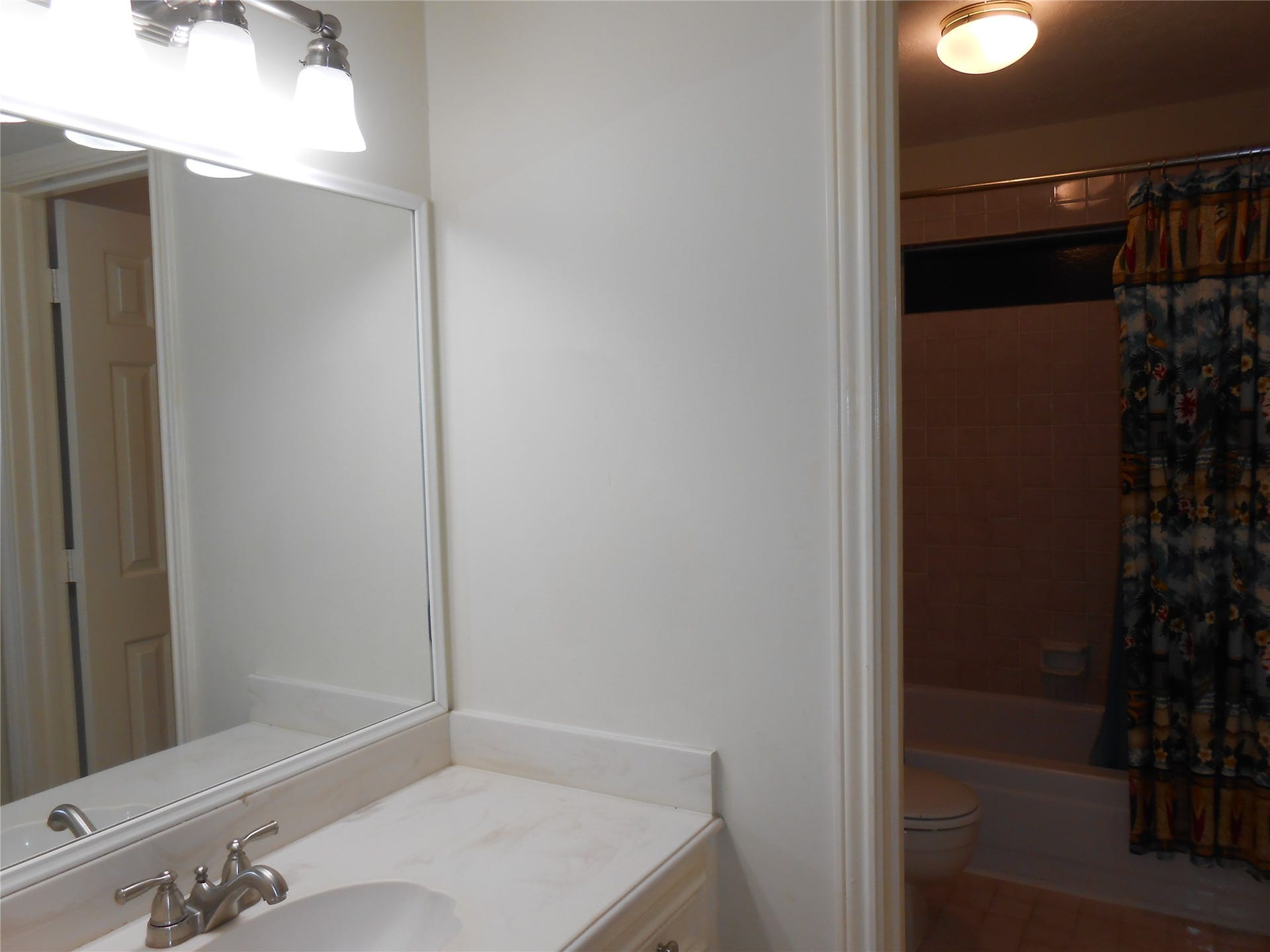 18 Crescent View Court, The Woodlands, TX 77381 18 Crescent View Court, The Woodlands, TX 77381