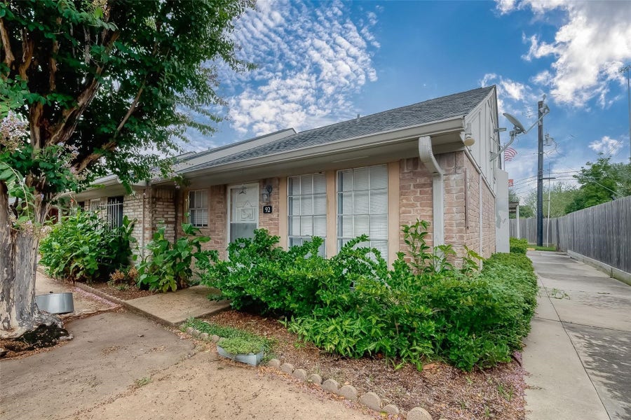 Property photo for 1016 Tri Oaks Lane, #92, Houston, TX