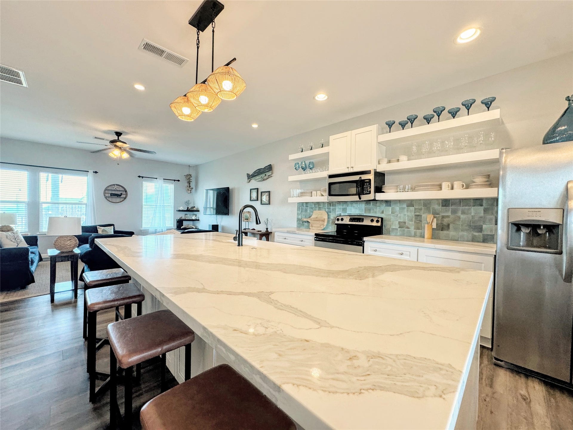 12930 Buccaneer Parkway, Freeport, TX 77541