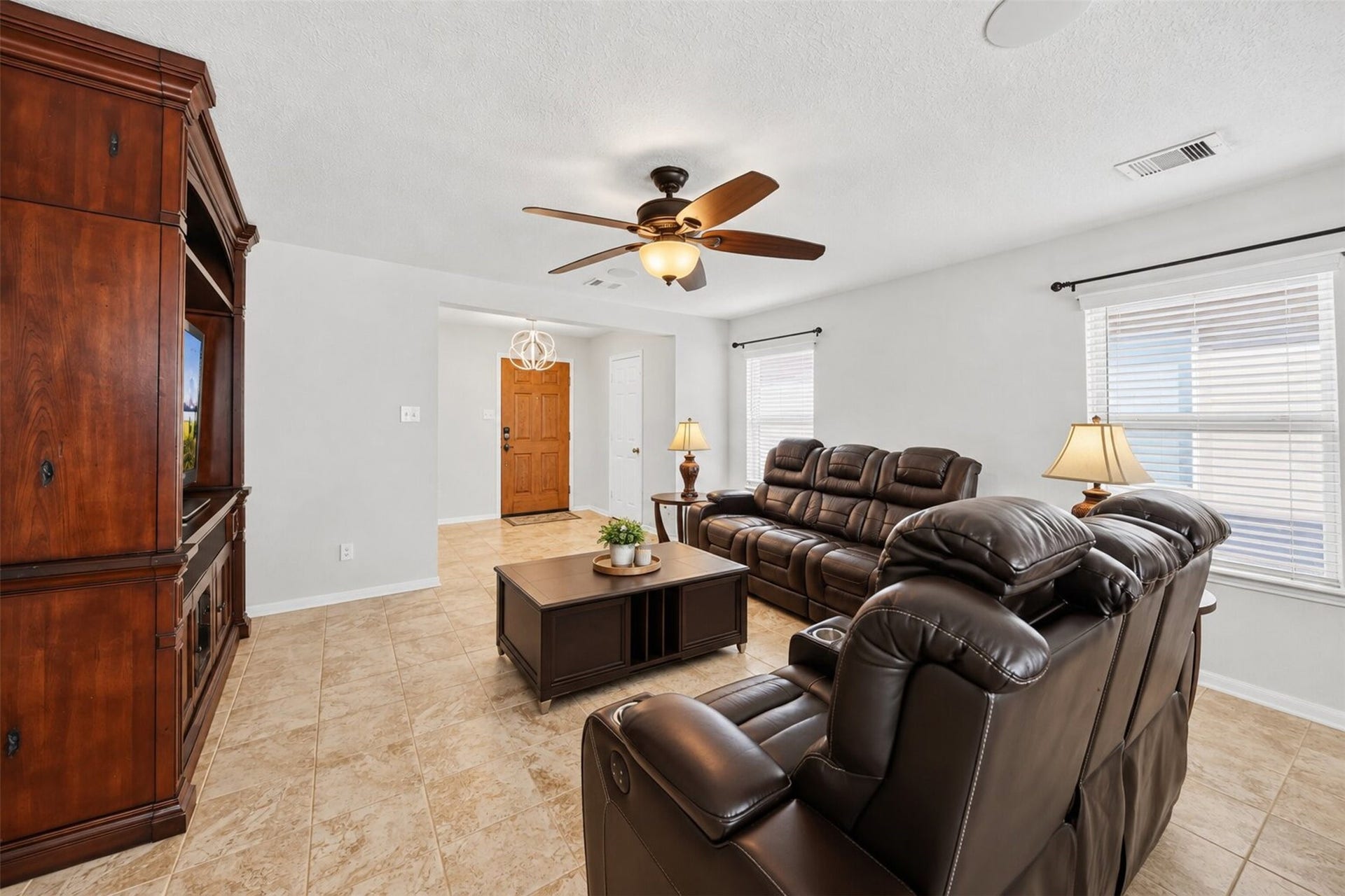 2627 White Bluff Lane, Houston, TX 77038 2627 White Bluff Lane, Houston, TX 77038