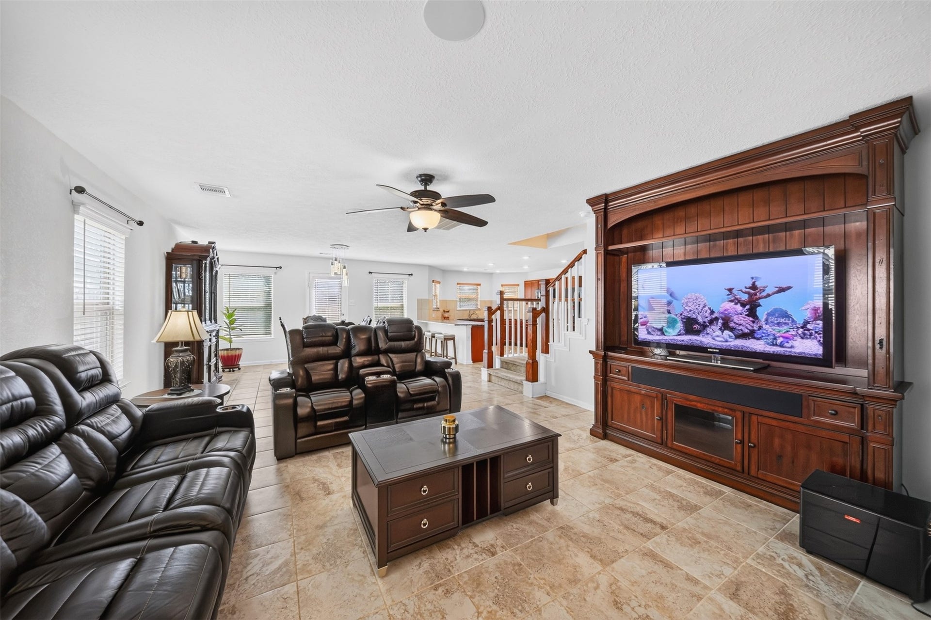 2627 White Bluff Lane, Houston, TX 77038 2627 White Bluff Lane, Houston, TX 77038