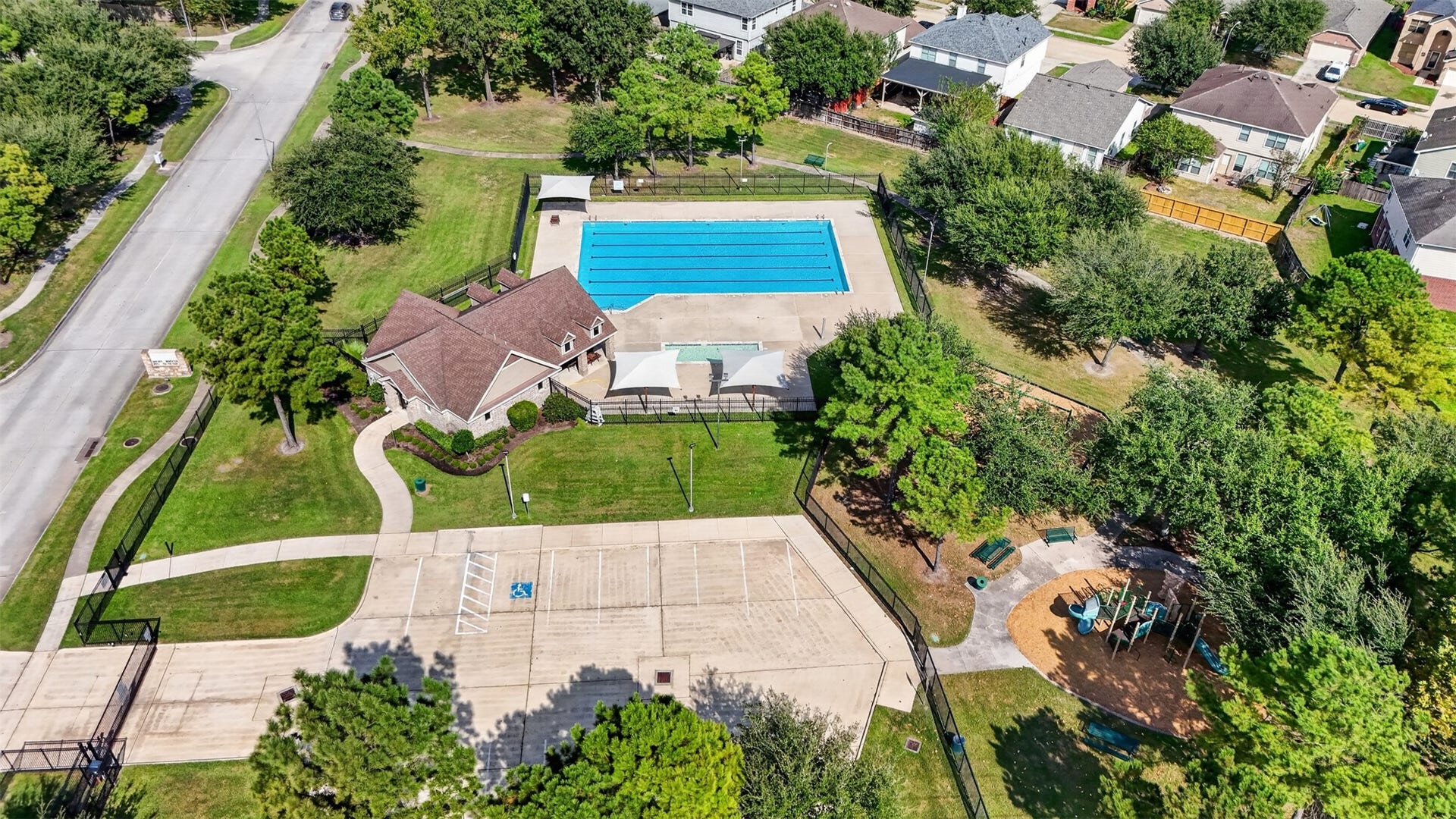 2627 White Bluff Lane, Houston, TX 77038 2627 White Bluff Lane, Houston, TX 77038