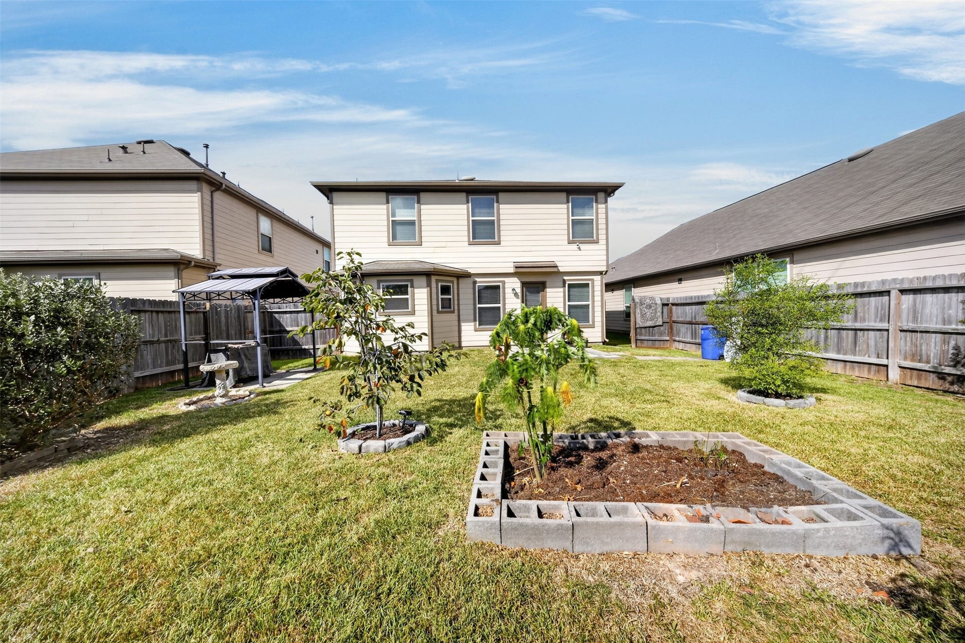 2627 White Bluff Lane, Houston, TX 77038 2627 White Bluff Lane, Houston, TX 77038