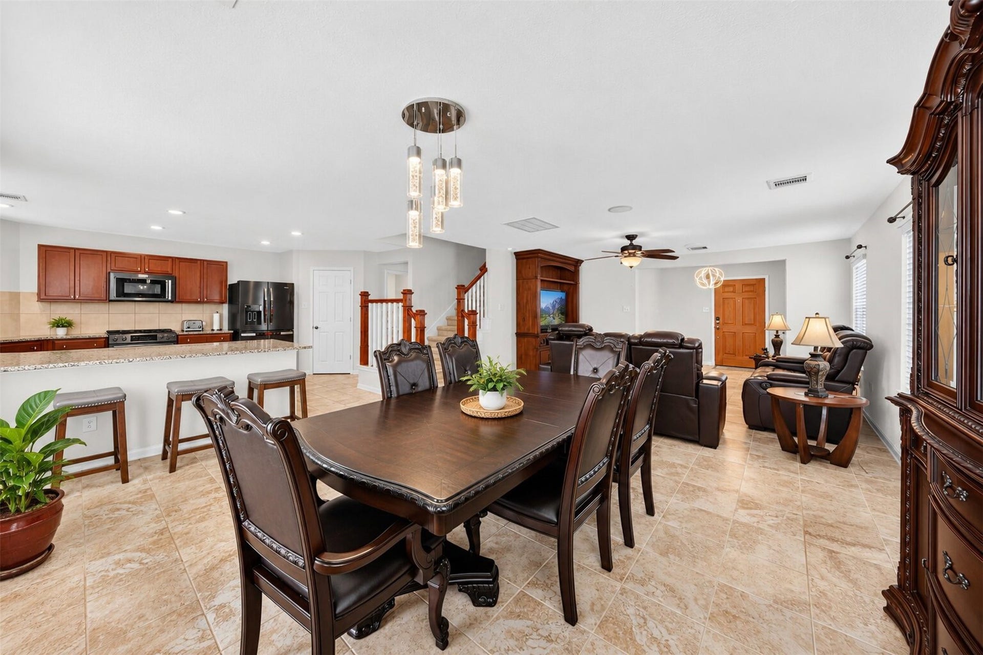 2627 White Bluff Lane, Houston, TX 77038 2627 White Bluff Lane, Houston, TX 77038