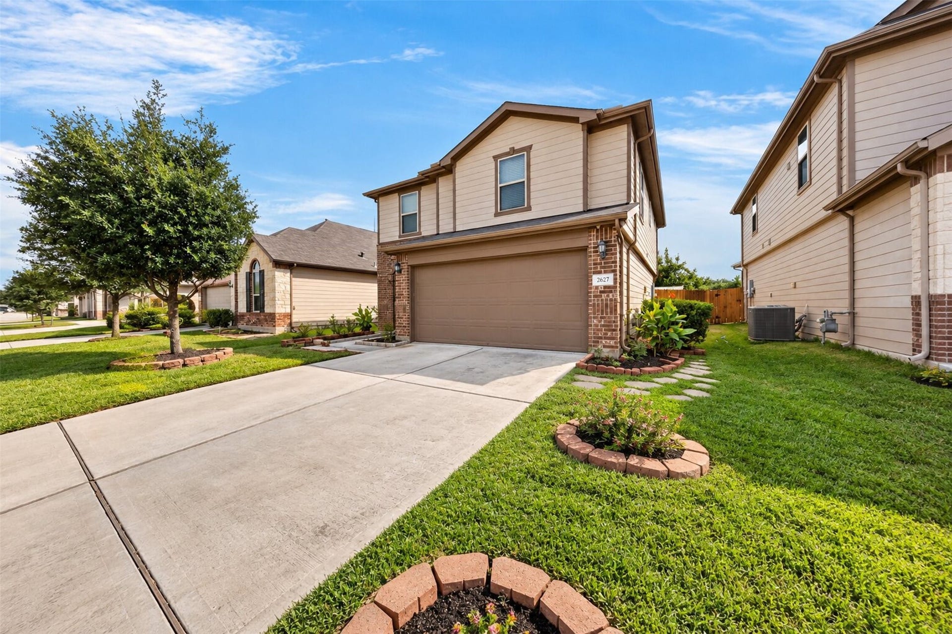 2627 White Bluff Lane, Houston, TX 77038 2627 White Bluff Lane, Houston, TX 77038