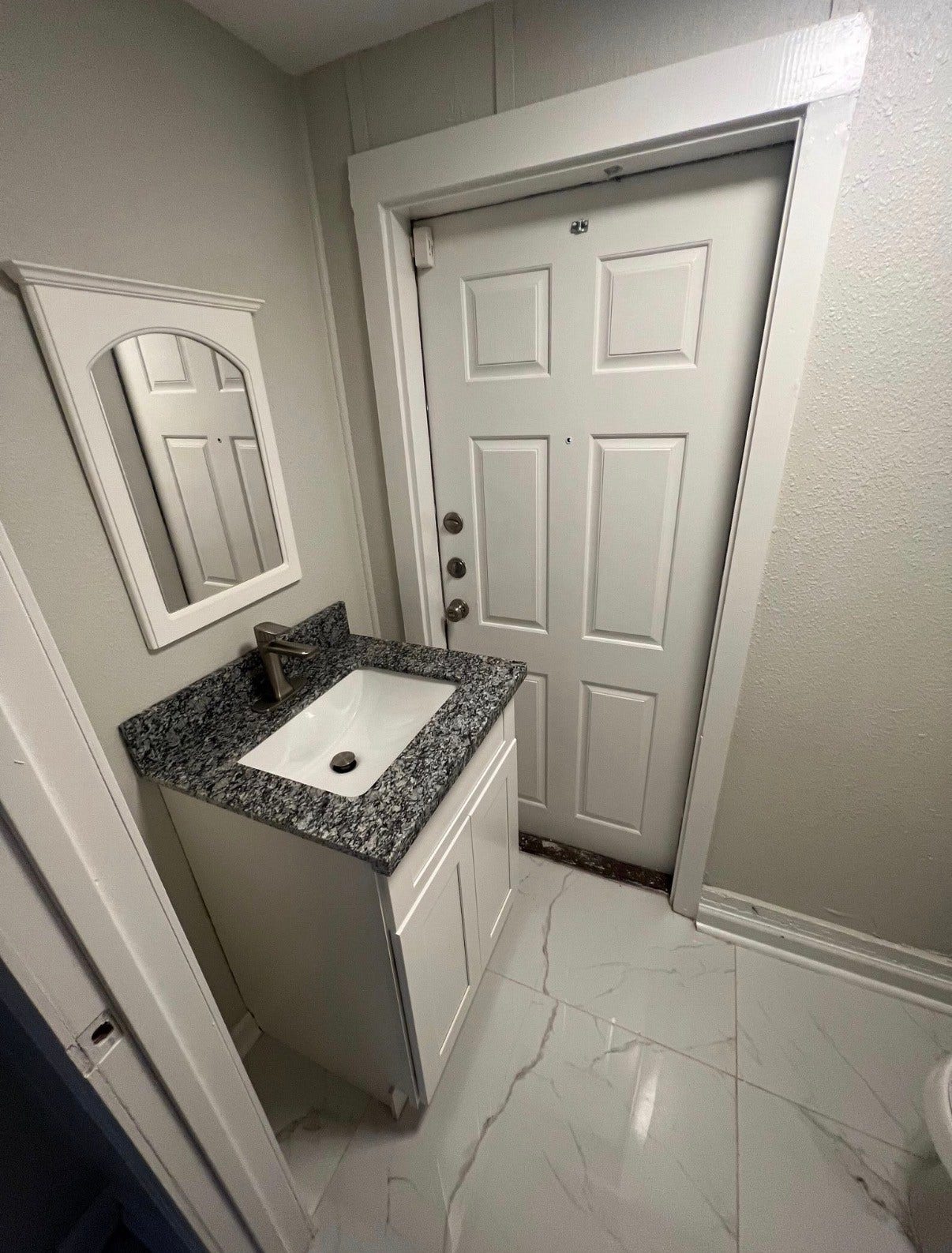 7017 2nd Street, #B, Hitchcock, TX 77563 7017 2nd Street, #B, Hitchcock, TX 77563