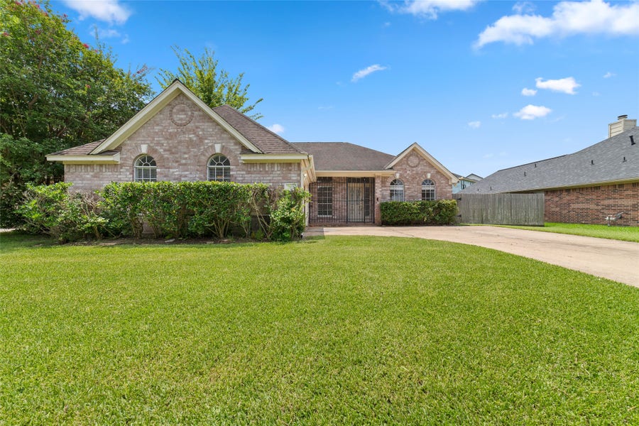 Property photo for 7915 Quail Meadow Drive, Houston, TX