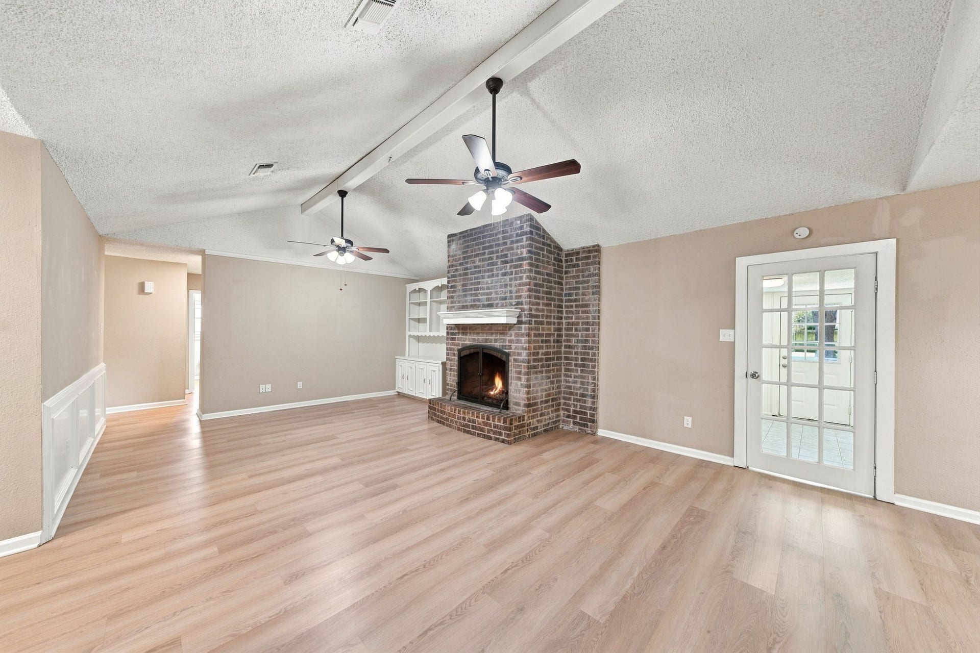 13317 Rene Circle, Santa Fe, TX 77510 Livingroom going to sun room