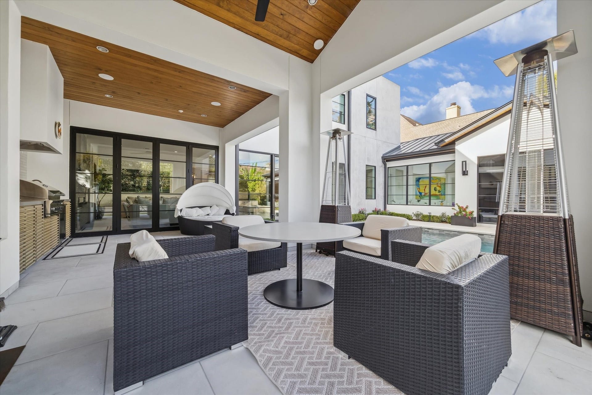 212 E Cowan Drive, Houston, TX 77007 212 E Cowan Drive, Houston, TX 77007