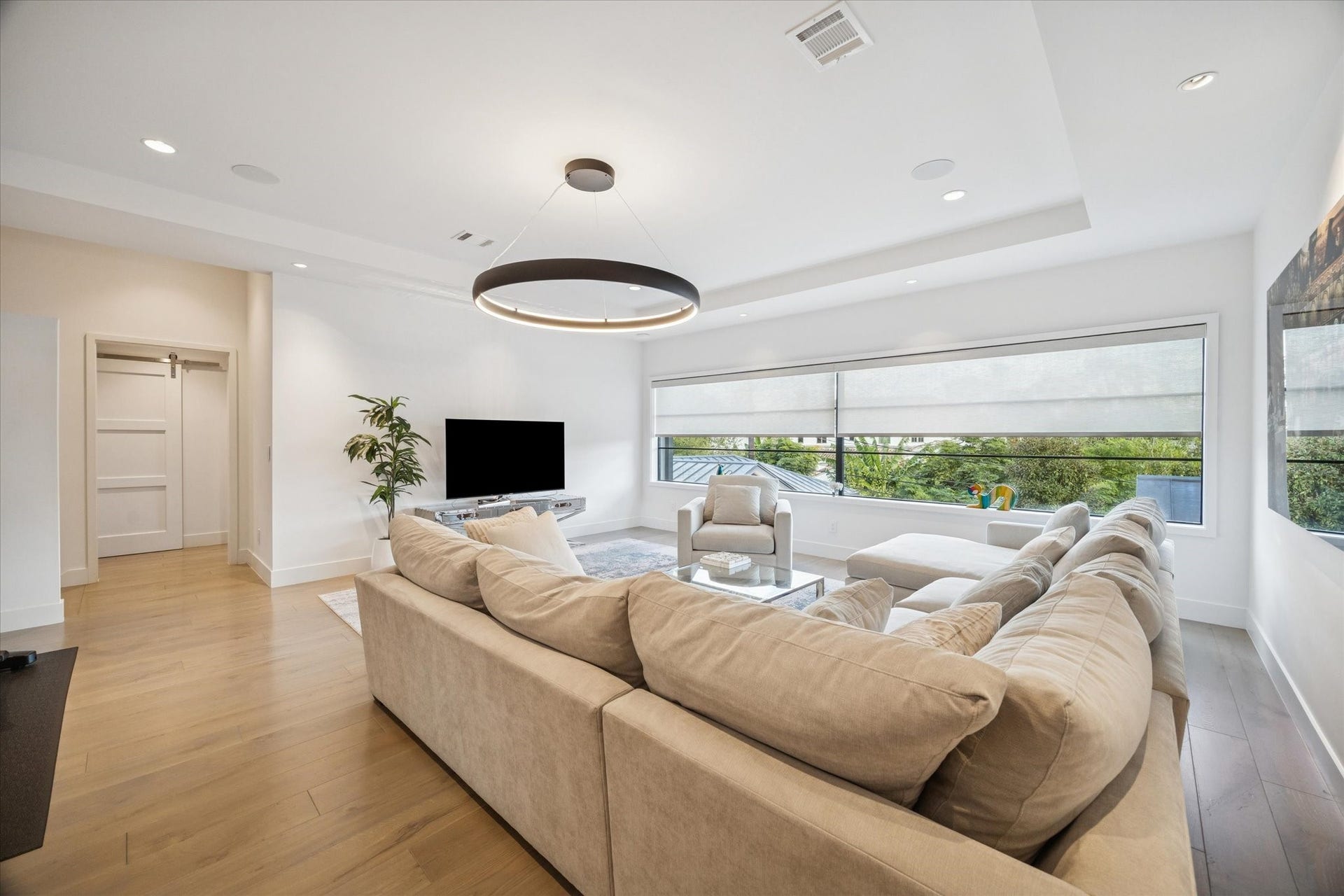 212 E Cowan Drive, Houston, TX 77007 212 E Cowan Drive, Houston, TX 77007