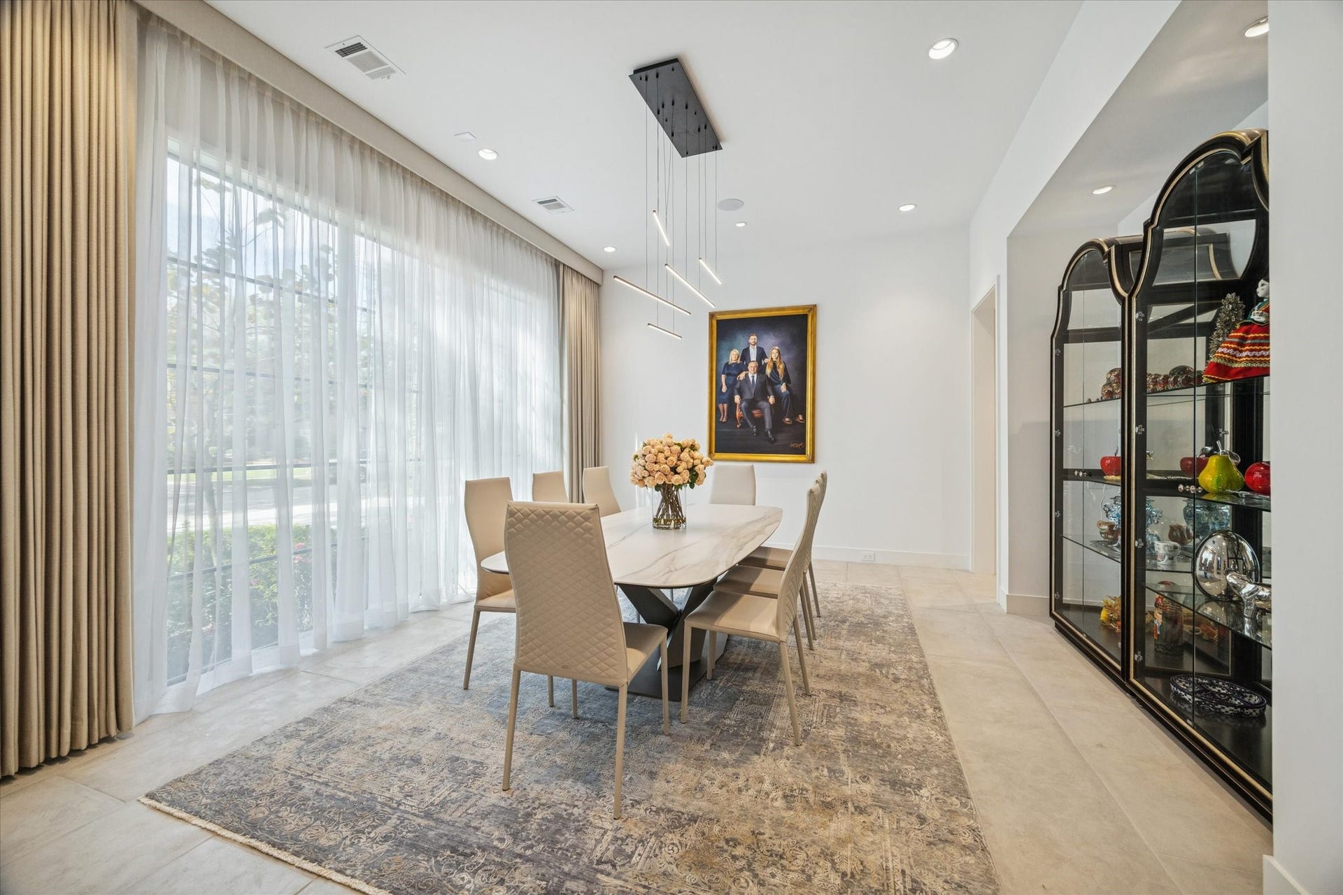 212 E Cowan Drive, Houston, TX 77007 212 E Cowan Drive, Houston, TX 77007