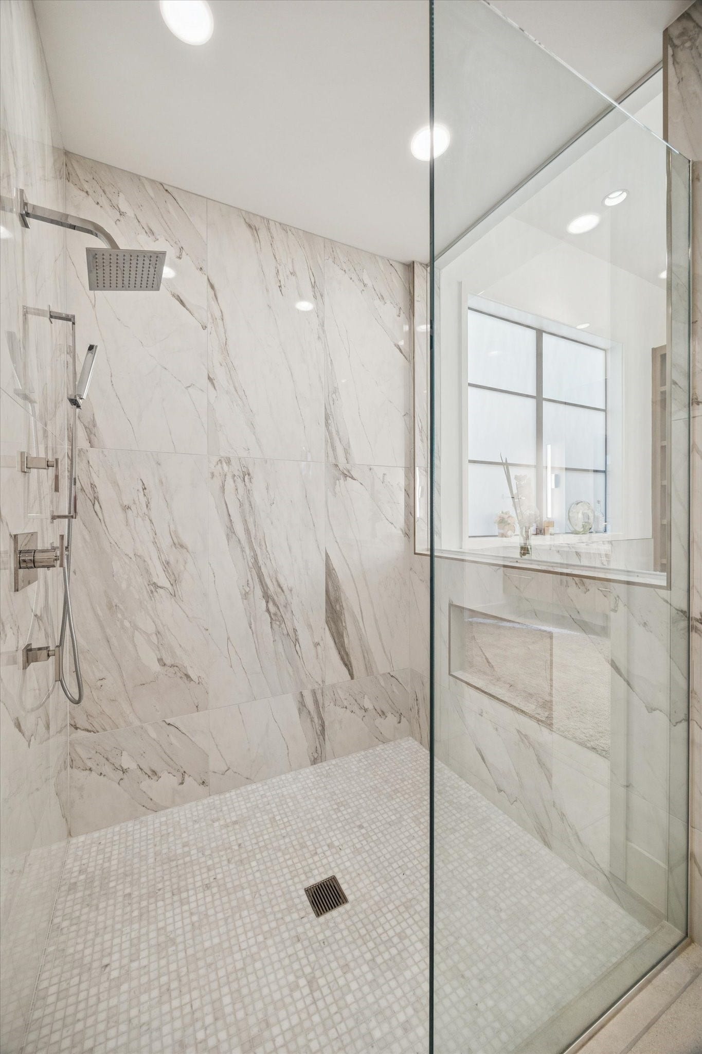 212 E Cowan Drive, Houston, TX 77007 212 E Cowan Drive, Houston, TX 77007