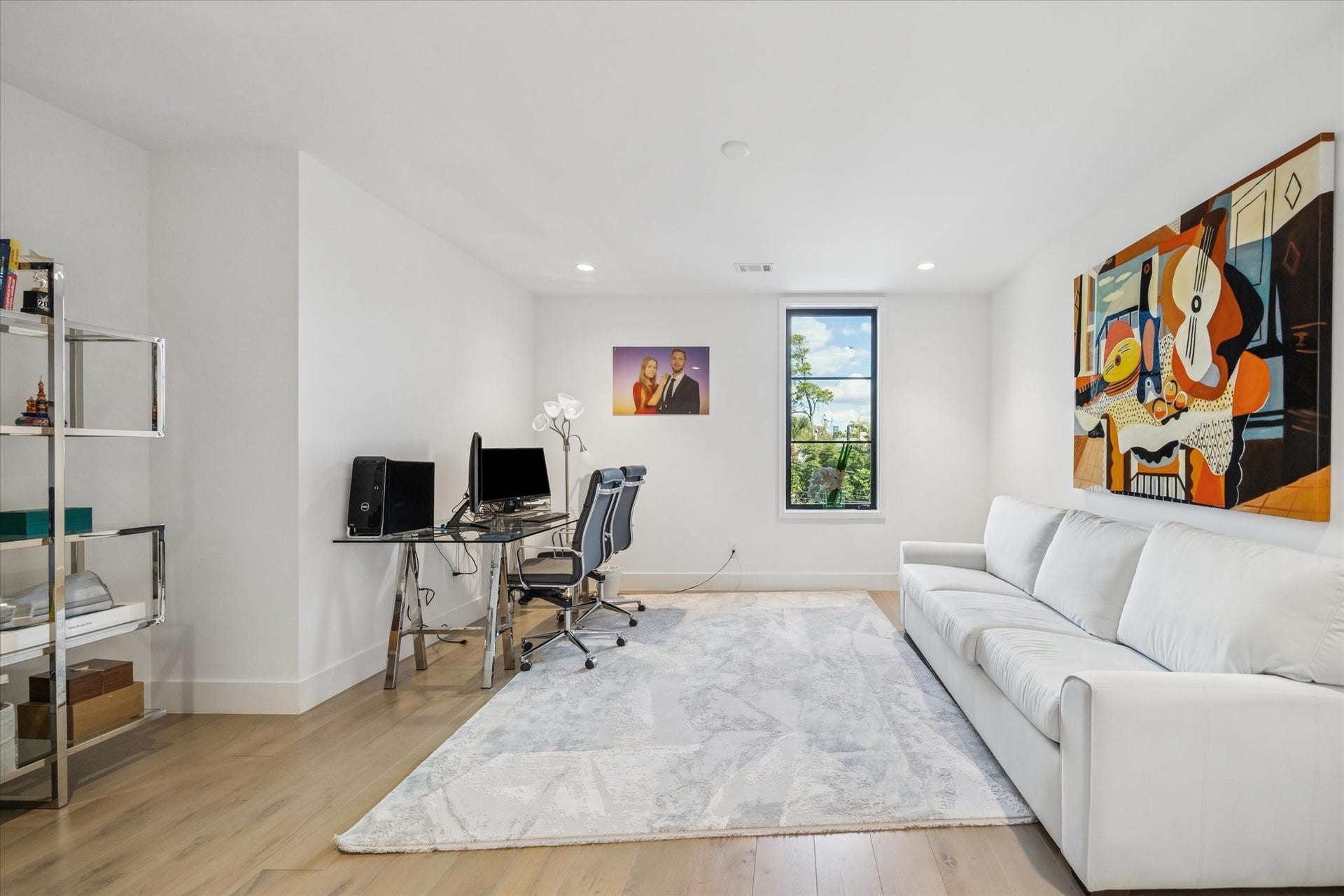 212 E Cowan Drive, Houston, TX 77007 212 E Cowan Drive, Houston, TX 77007