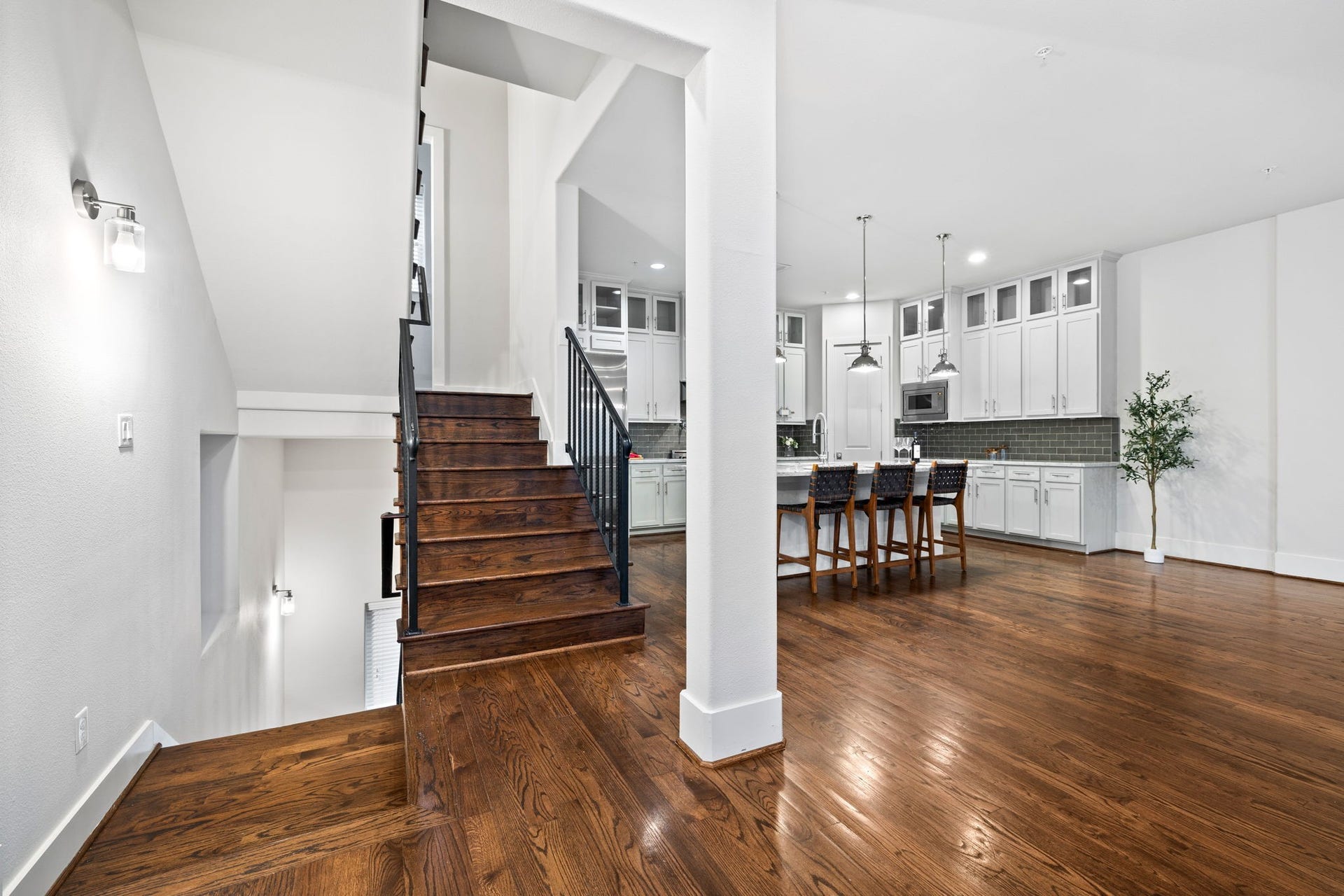 916 Yale Street, #D, Houston, TX 77008