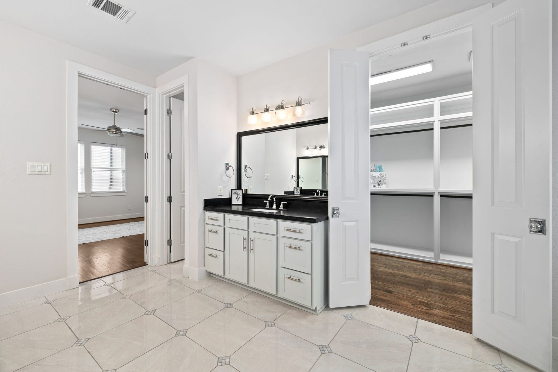 916 Yale Street, #D, Houston, TX 77008