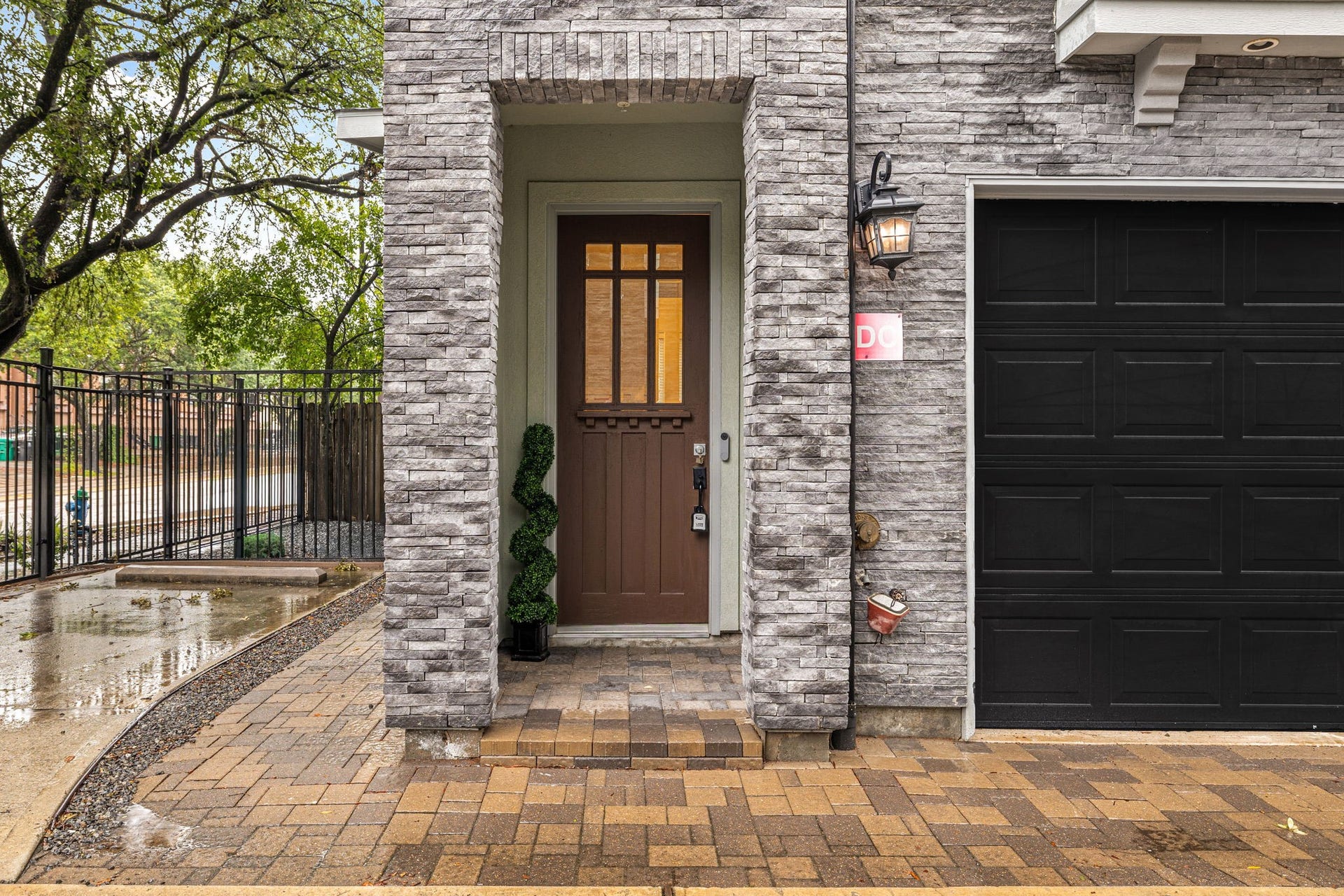 916 Yale Street, #D, Houston, TX 77008