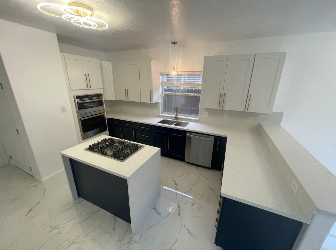 556 Cedar Fork Drive, League City, TX 77573 556 Cedar Fork Drive, League City, TX 77573