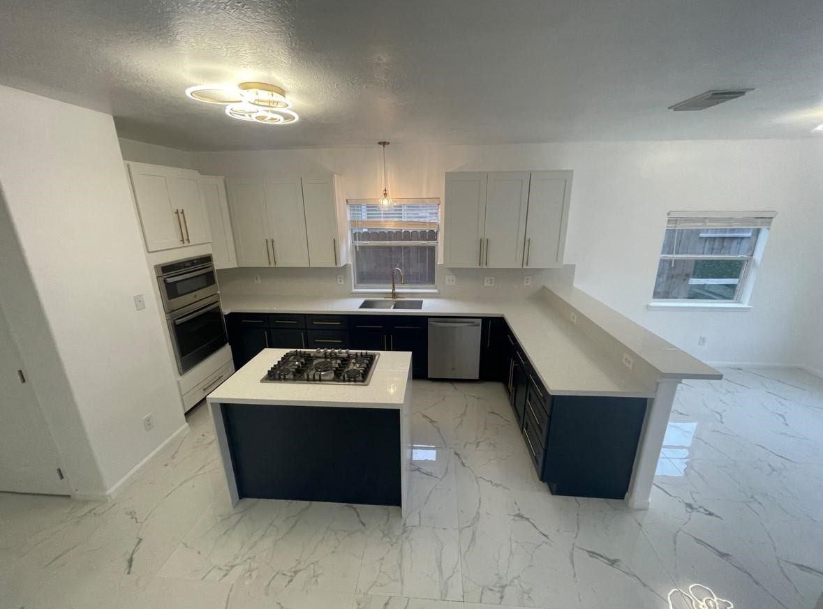 556 Cedar Fork Drive, League City, TX 77573 556 Cedar Fork Drive, League City, TX 77573