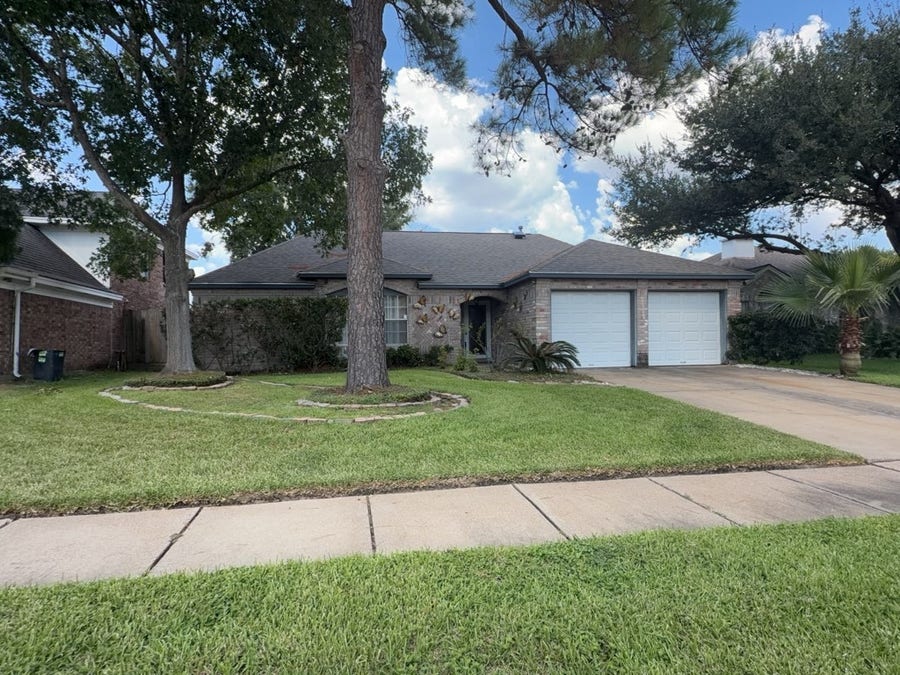 Property photo for 17518 Masonridge Drive, Houston, TX