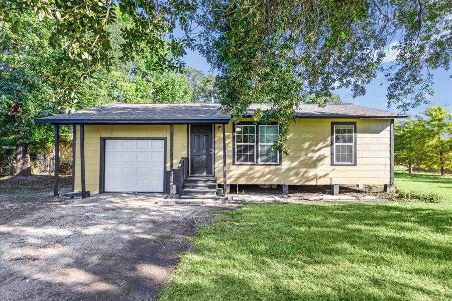 Property photo for 2412 28th Avenue N, Texas City, TX