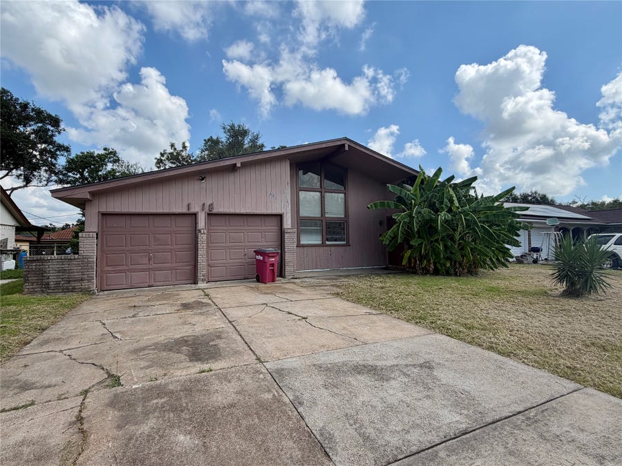 Property photo for 1818 W 11th Street, Freeport, TX
