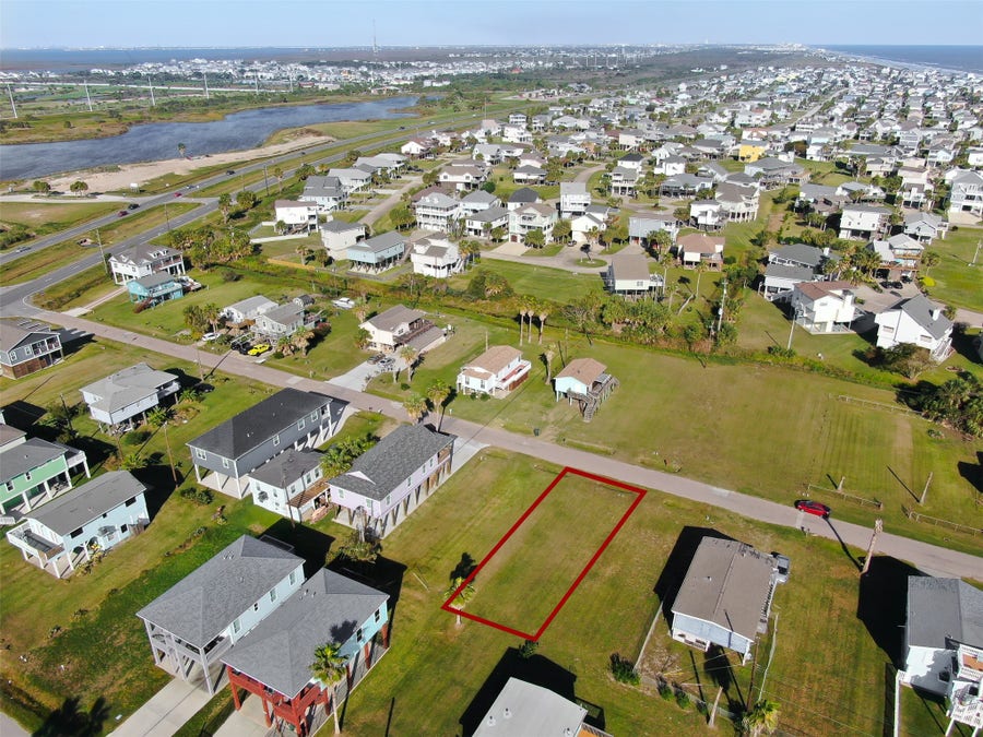 Property photo for 4024B Surf Drive, Galveston, TX