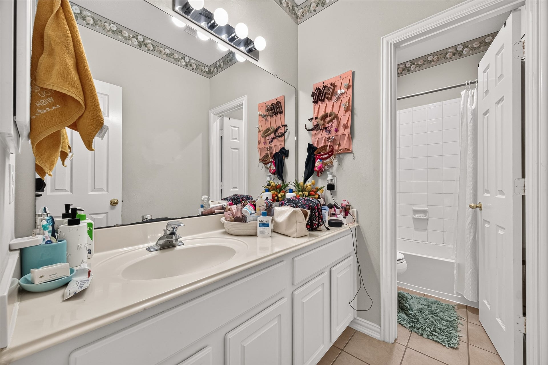 214 Kentwood Ridge Court, Sugar Land, TX 77479 214 Kentwood Ridge Court, Sugar Land, TX 77479