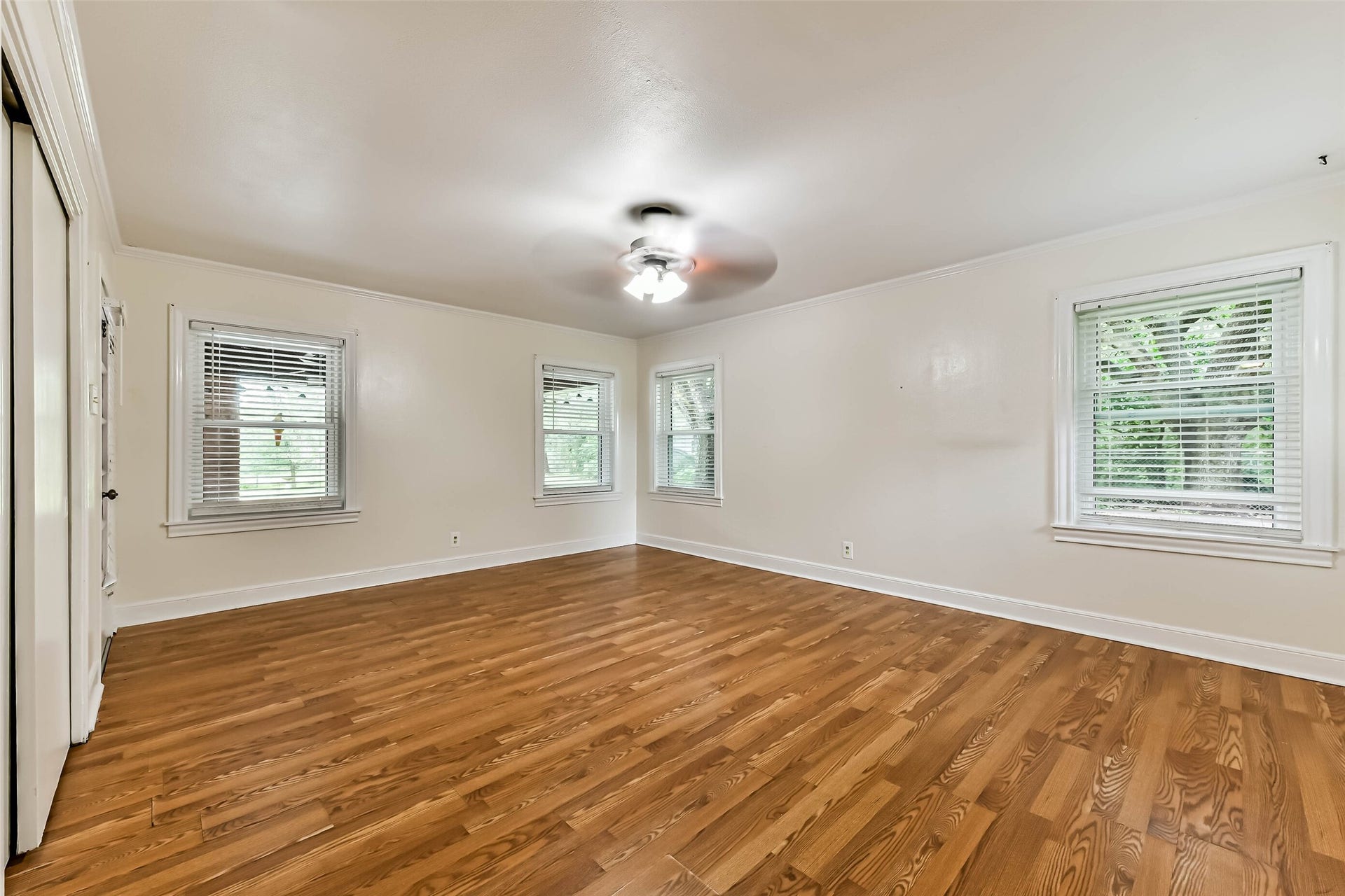 623 Laurel Street, La Marque, TX 77568 1st Secondary Bedroom view 1, has door to outside cov'd patio