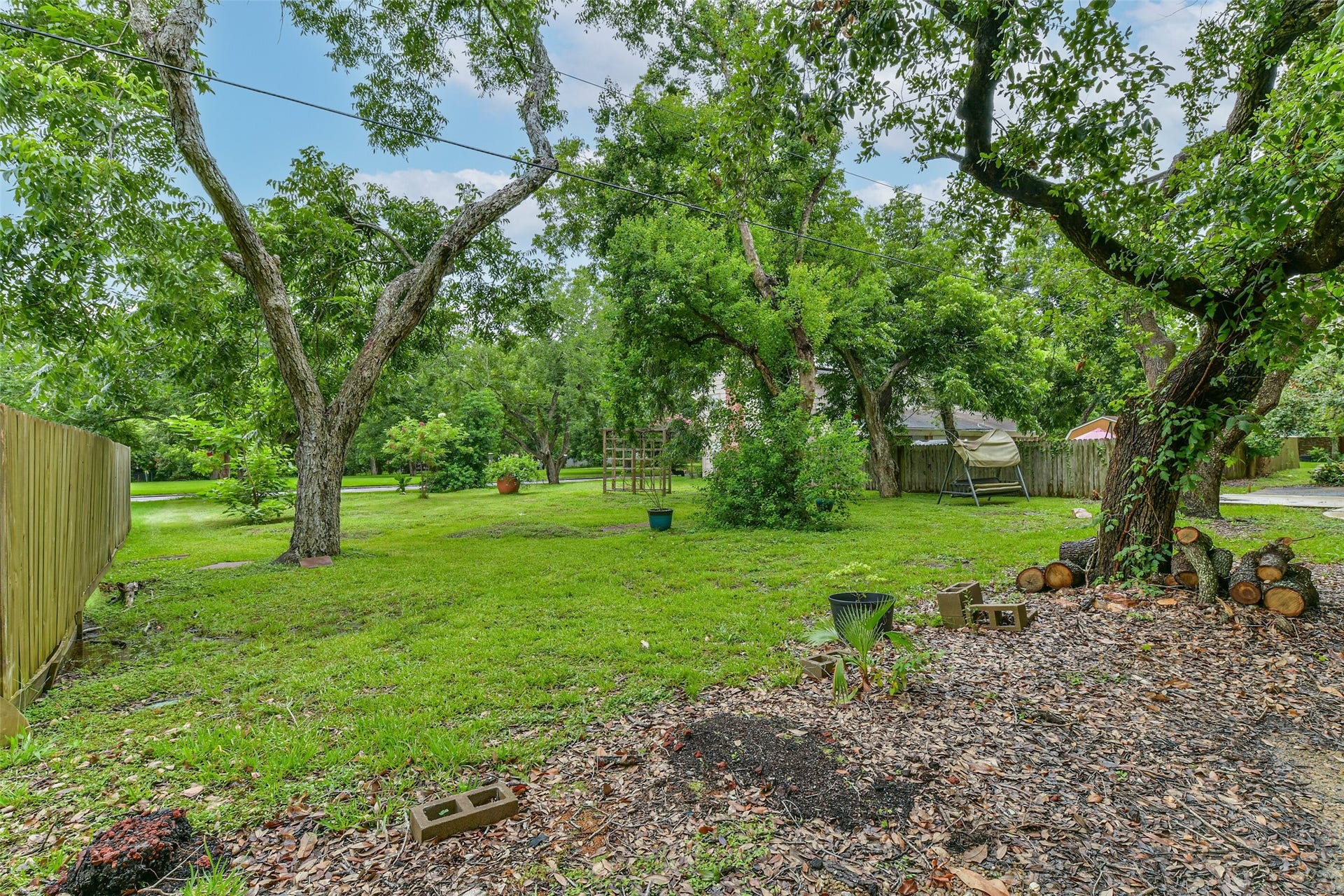 623 Laurel Street, La Marque, TX 77568 This is the extra lot that puts the lot size over an acre. Has 4 established producing pecan trees. Lot is on Estates Drive and could be sold, used to put in a nice pool or build another garage. So much potential still with this property.