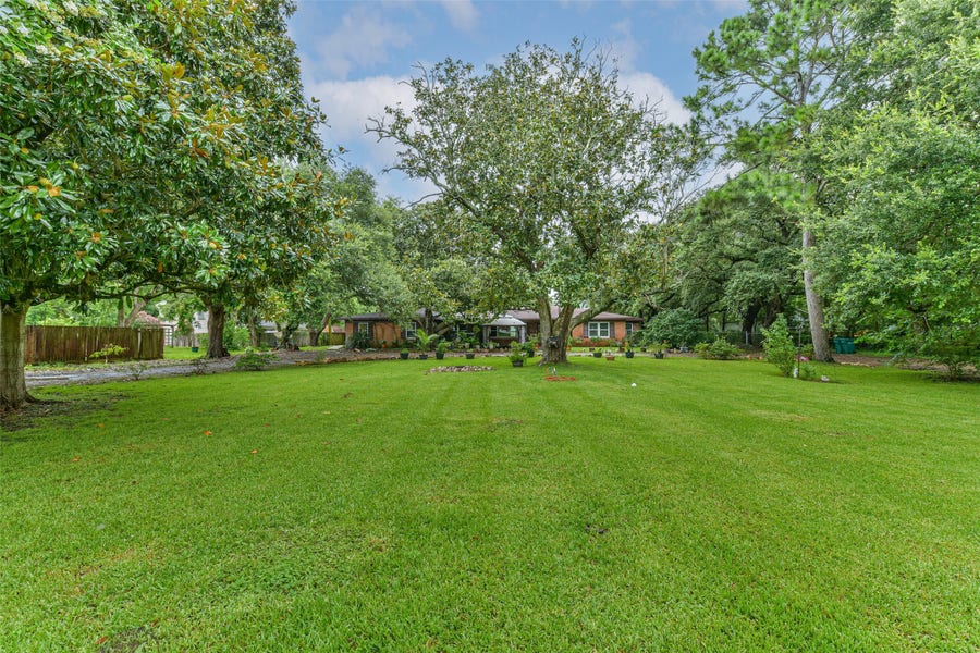 Property photo for 623 Laurel Street, La Marque, TX